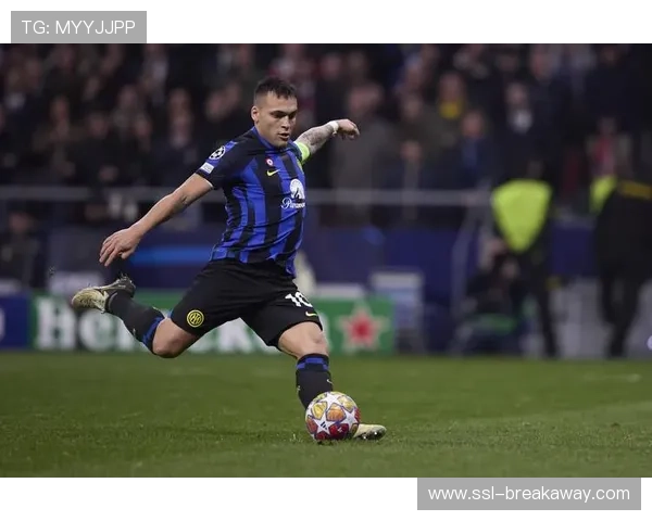 劳塔罗射手榜领跑，国米锋线多样性支撑战术灵活性