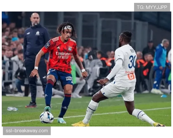 里昂官方确认三名主力球员因流感缺席周末联赛