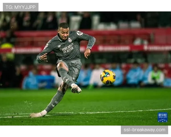 半场战报：皇家马德里1-0领先那不勒斯，贝林厄姆助攻维尼修斯得分